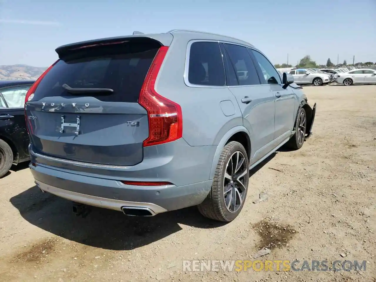 4 Photograph of a damaged car YV4A221K0L1593509 VOLVO XC90 2020