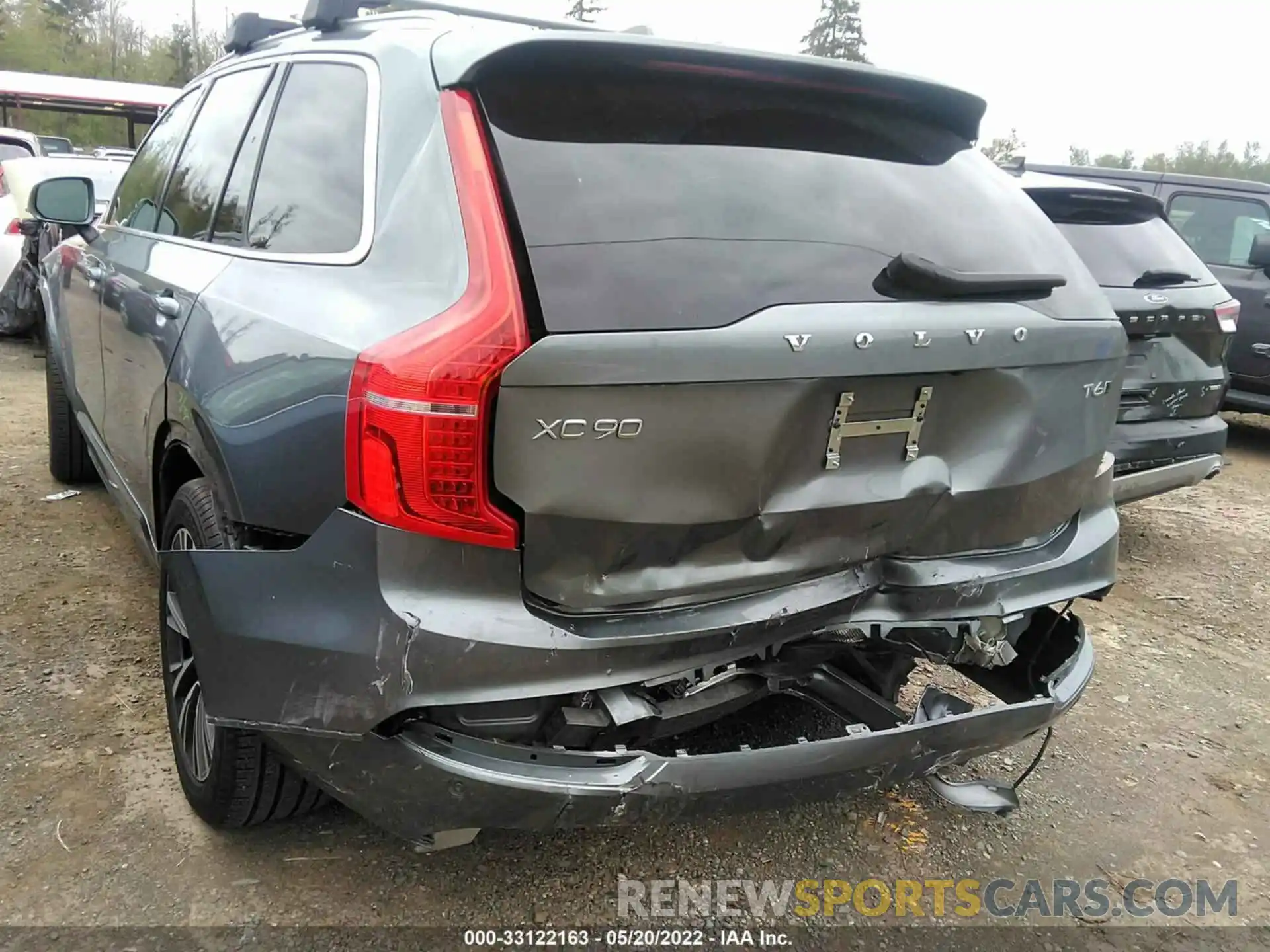 6 Photograph of a damaged car YV4A221K2L1604722 VOLVO XC90 2020