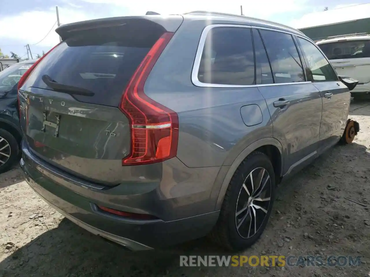 4 Photograph of a damaged car YV4A221K4L1554454 VOLVO XC90 2020