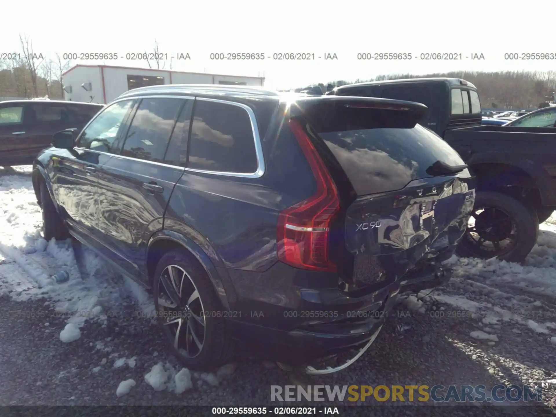 3 Photograph of a damaged car YV4A221K4L1555426 VOLVO XC90 2020