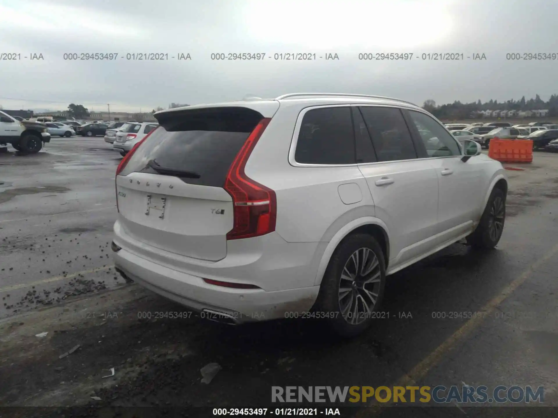 4 Photograph of a damaged car YV4A221K5L1551286 VOLVO XC90 2020