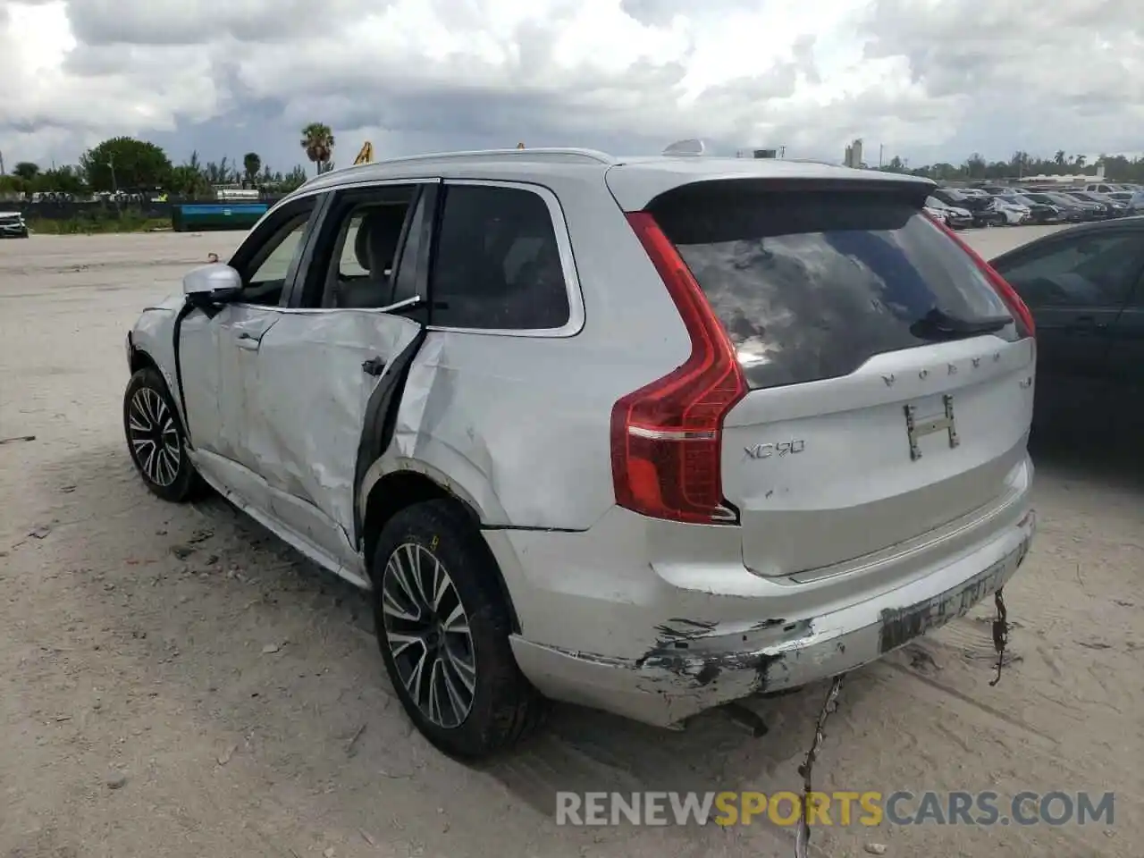 3 Photograph of a damaged car YV4A221K6L1588671 VOLVO XC90 2020