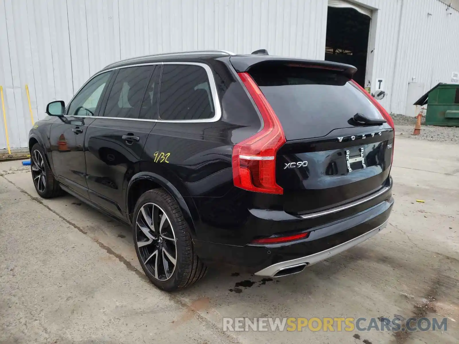 3 Photograph of a damaged car YV4A221K6L1617943 VOLVO XC90 2020