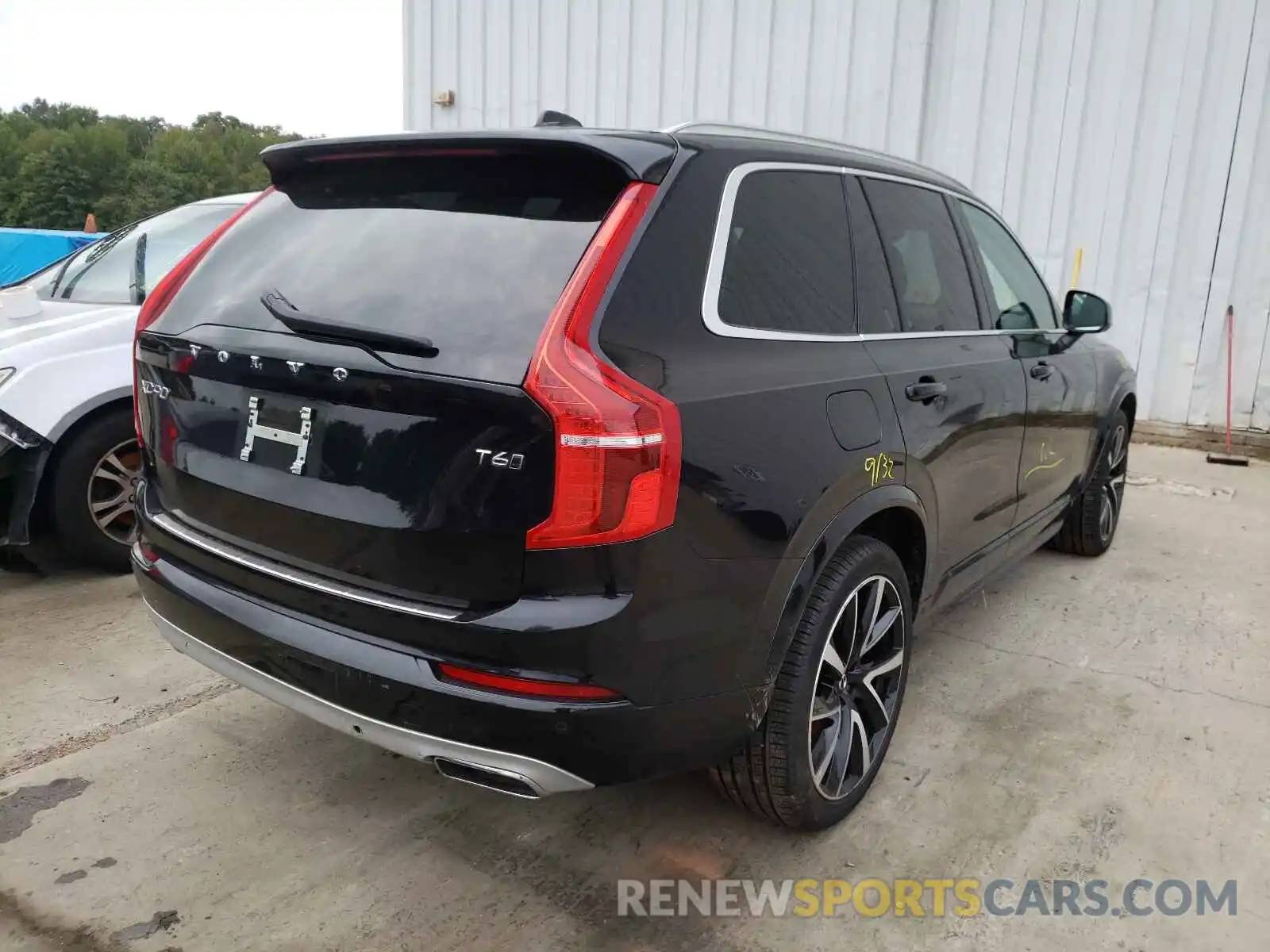 4 Photograph of a damaged car YV4A221K6L1617943 VOLVO XC90 2020