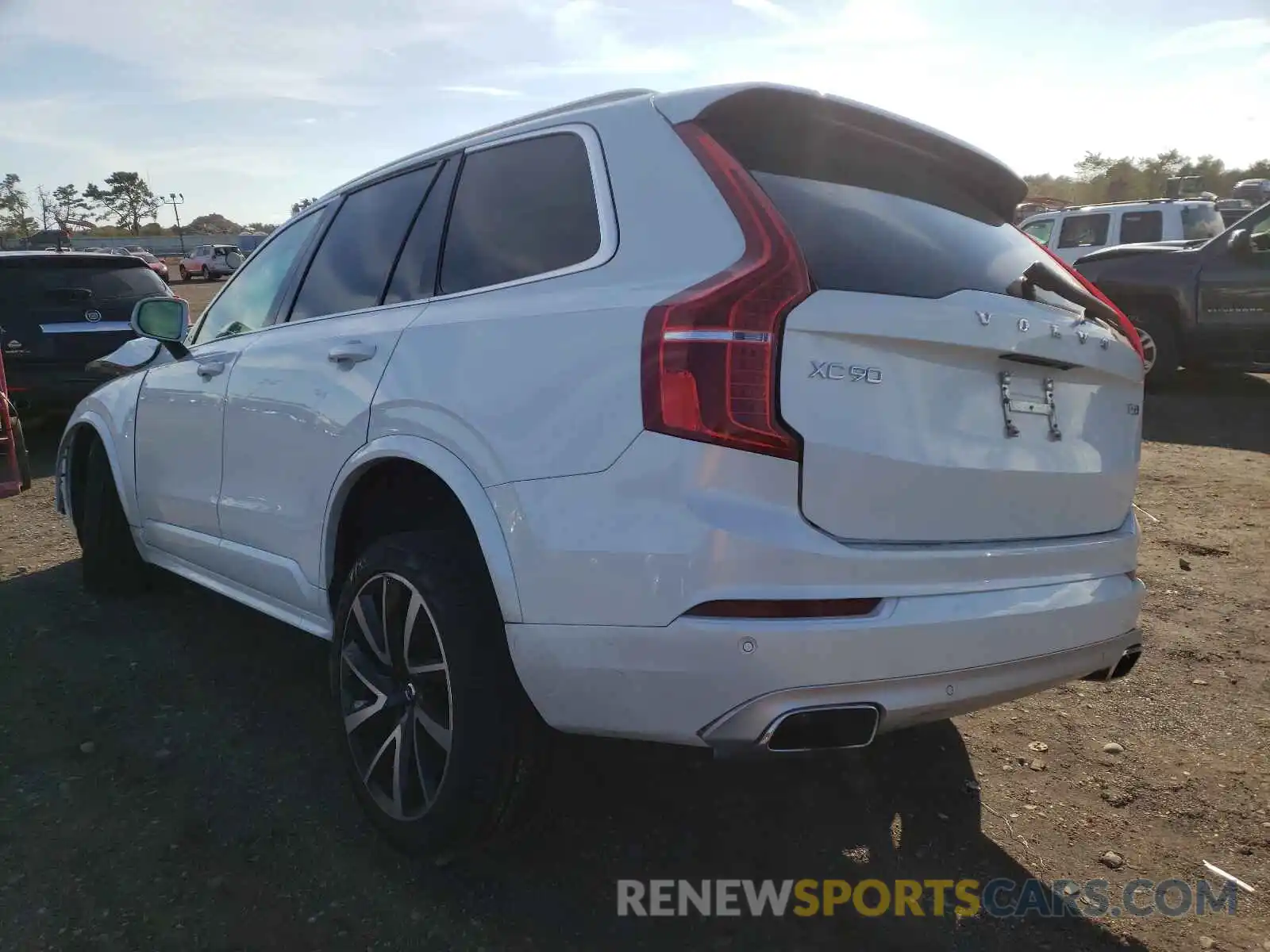 3 Photograph of a damaged car YV4A221K9L1568463 VOLVO XC90 2020