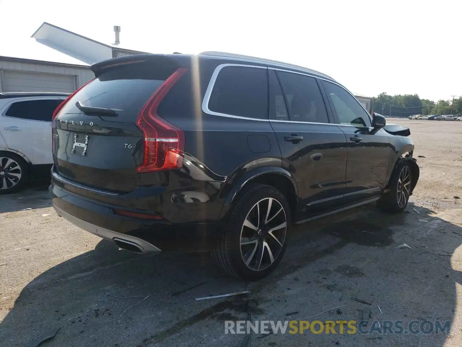 4 Photograph of a damaged car YV4A221K9L1623185 VOLVO XC90 2020