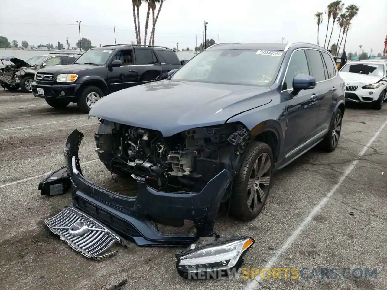 2 Photograph of a damaged car YV4A221L0L1618224 VOLVO XC90 2020