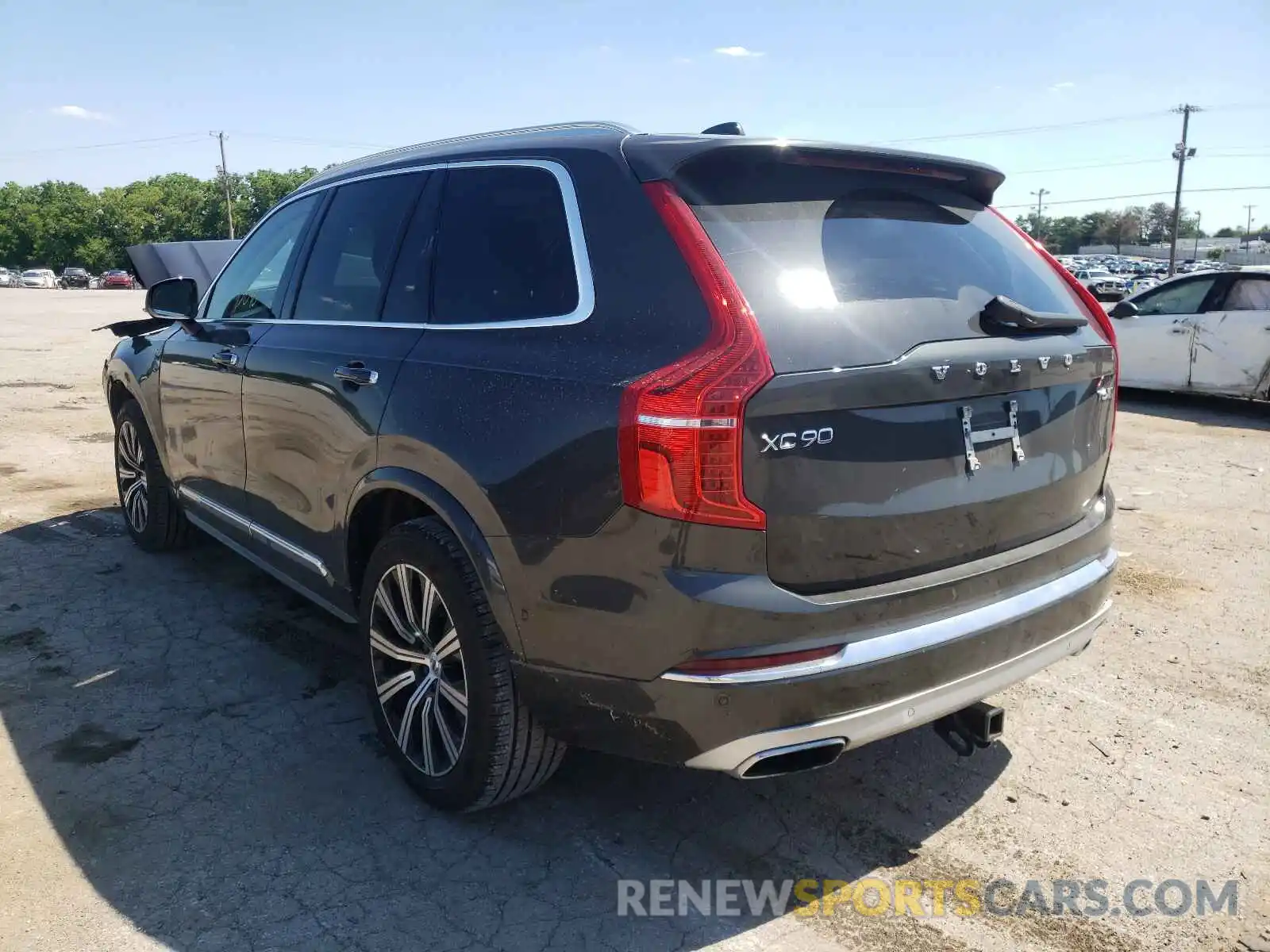 3 Photograph of a damaged car YV4A221L2L1551836 VOLVO XC90 2020