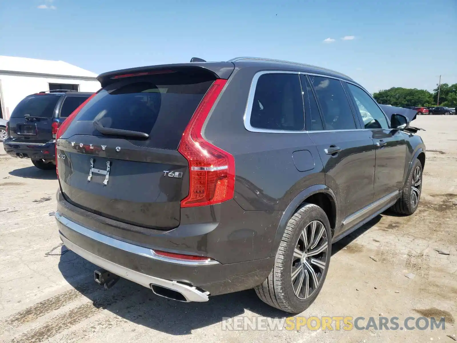 4 Photograph of a damaged car YV4A221L2L1551836 VOLVO XC90 2020