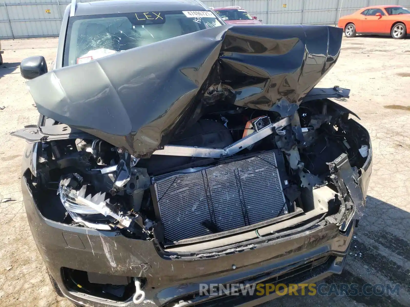 9 Photograph of a damaged car YV4A221L2L1551836 VOLVO XC90 2020