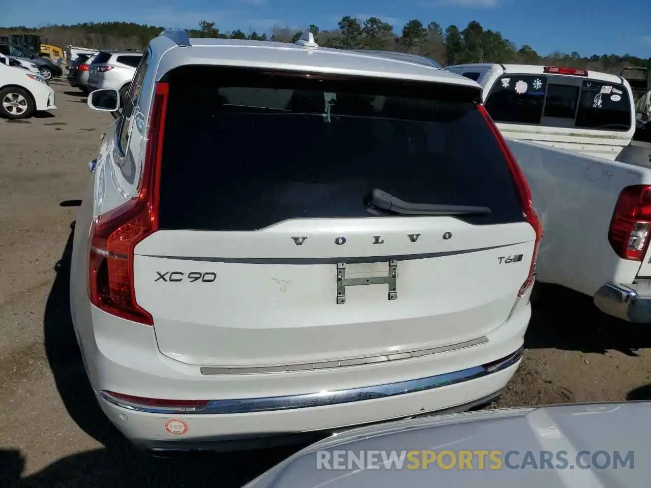 6 Photograph of a damaged car YV4A221L2L1554073 VOLVO XC90 2020