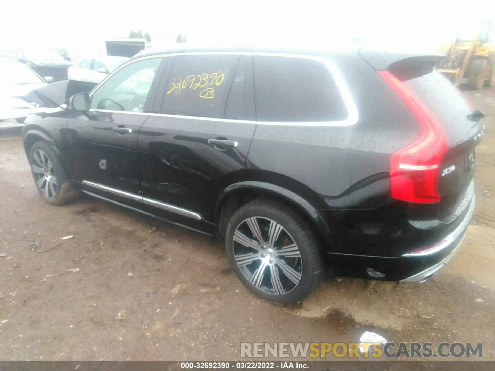 3 Фотография поврежденного автомобиля YV4A221L3L1567561 VOLVO XC90 2020