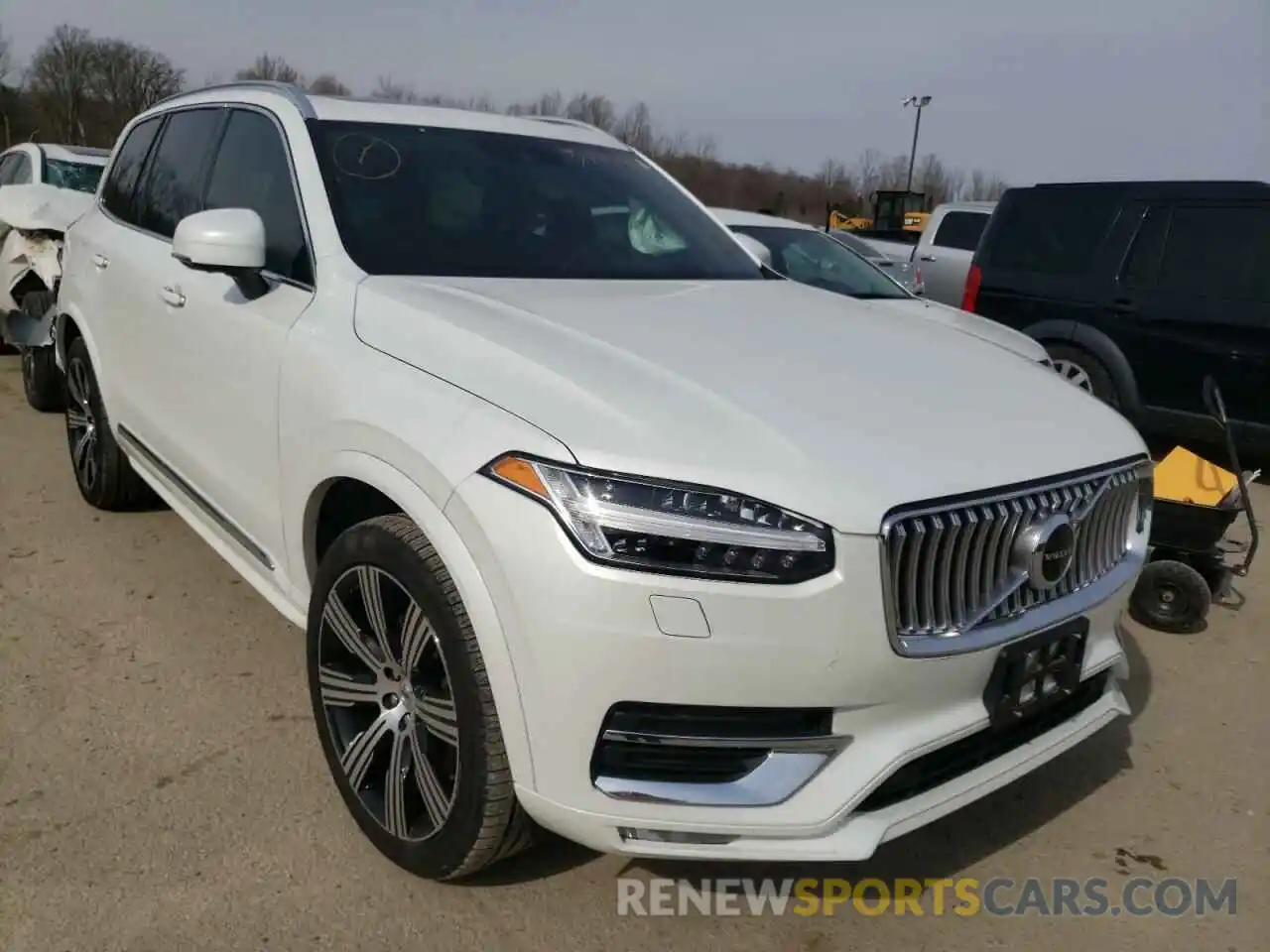 1 Photograph of a damaged car YV4A221L4L1543415 VOLVO XC90 2020