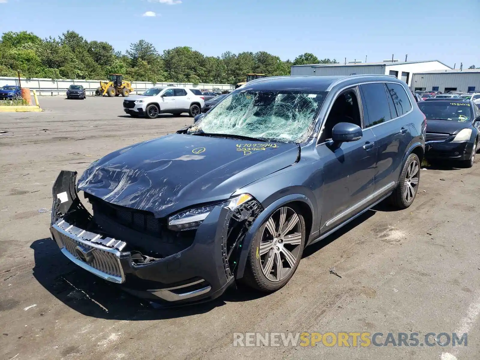 2 Photograph of a damaged car YV4A221L8L1553963 VOLVO XC90 2020