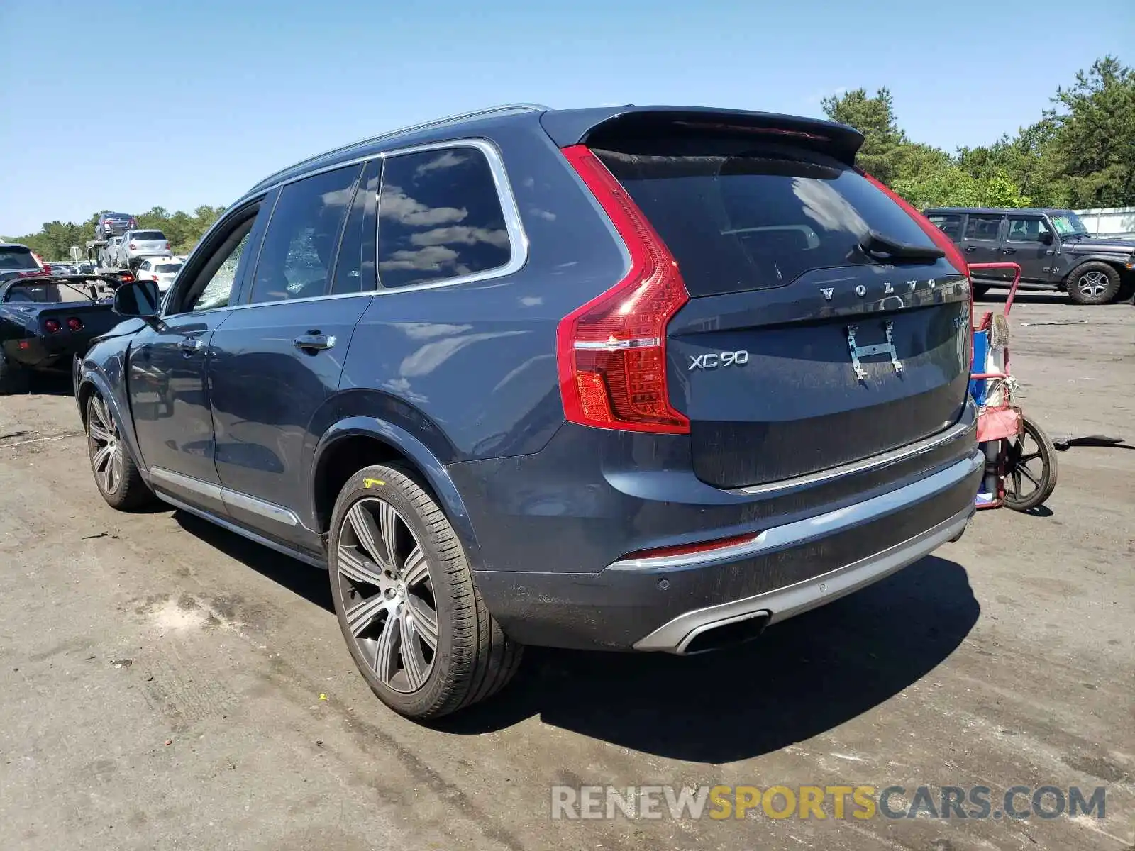 3 Photograph of a damaged car YV4A221L8L1553963 VOLVO XC90 2020