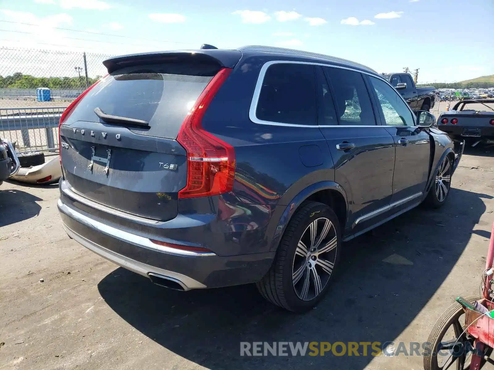 4 Photograph of a damaged car YV4A221L8L1553963 VOLVO XC90 2020