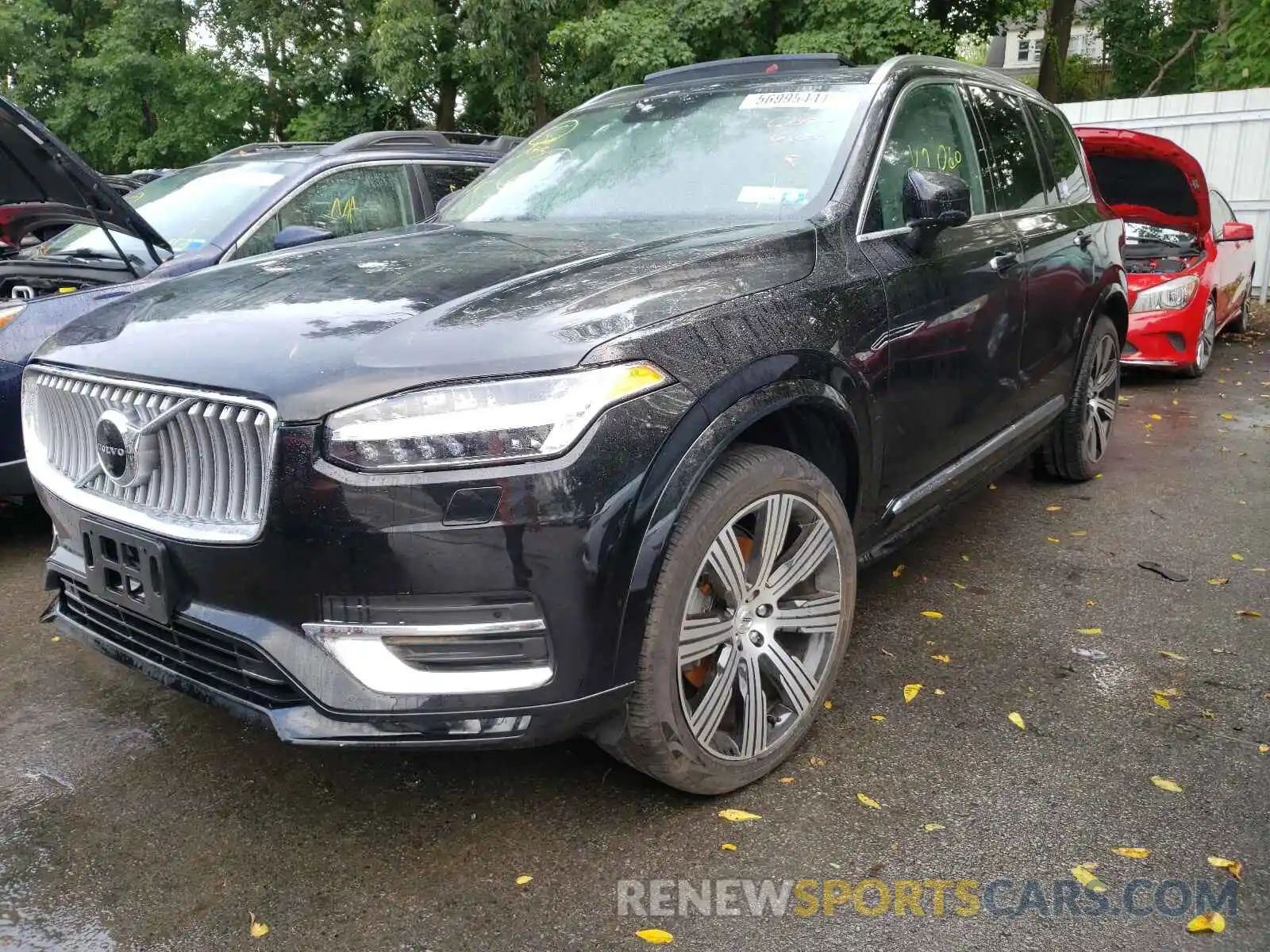 2 Photograph of a damaged car YV4A221L8L1558161 VOLVO XC90 2020