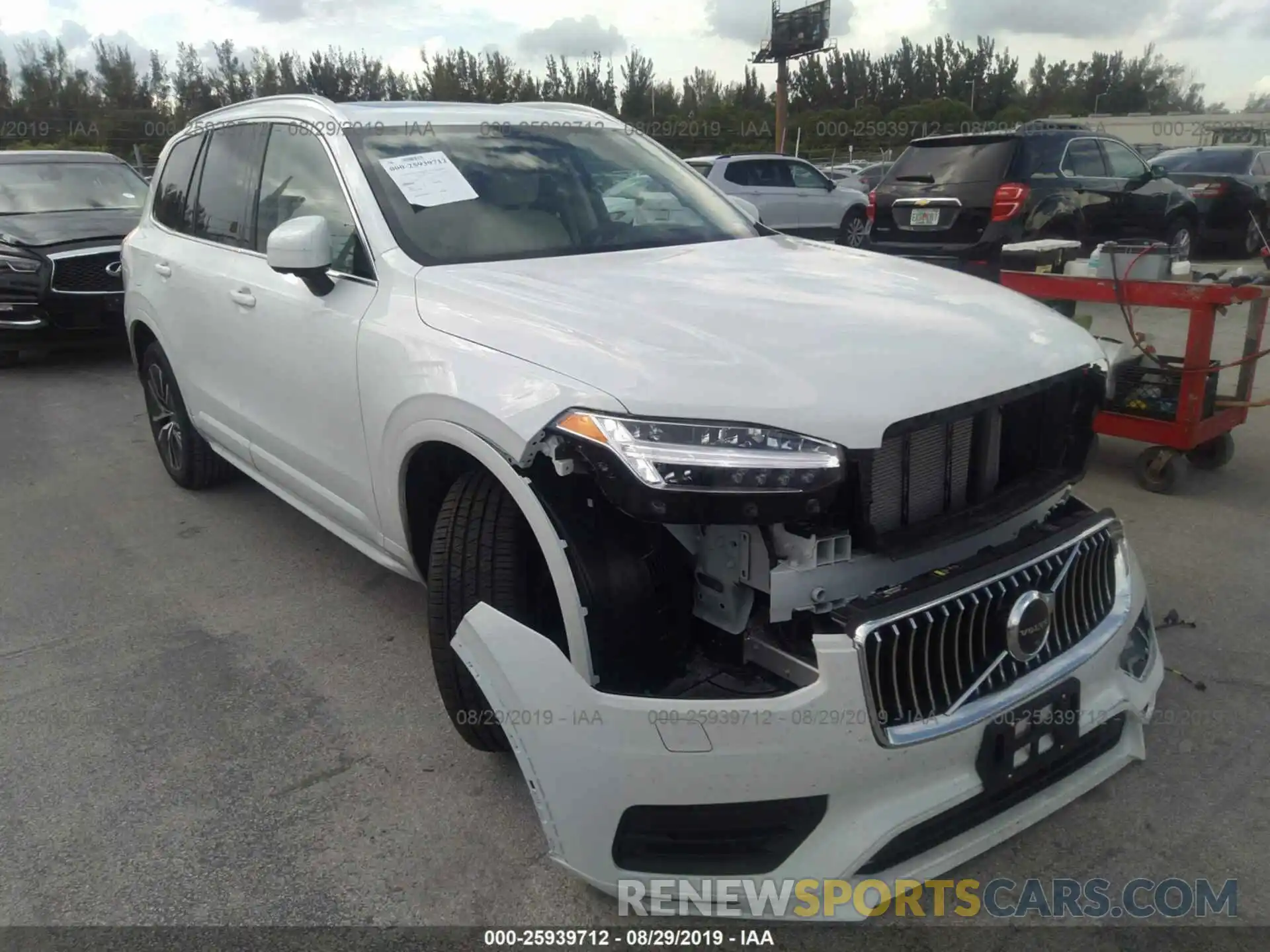 1 Photograph of a damaged car YV4A22PK0L1530739 VOLVO XC90 2020