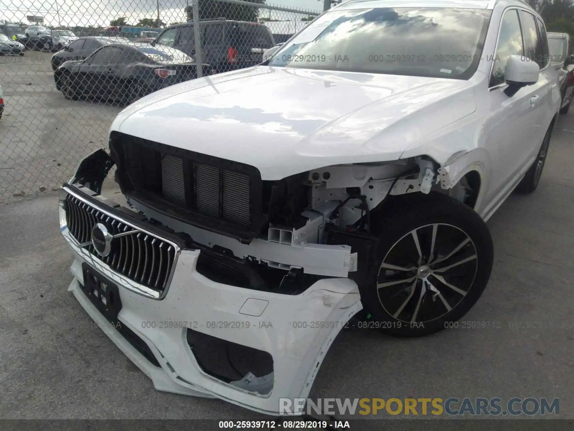 6 Photograph of a damaged car YV4A22PK0L1530739 VOLVO XC90 2020