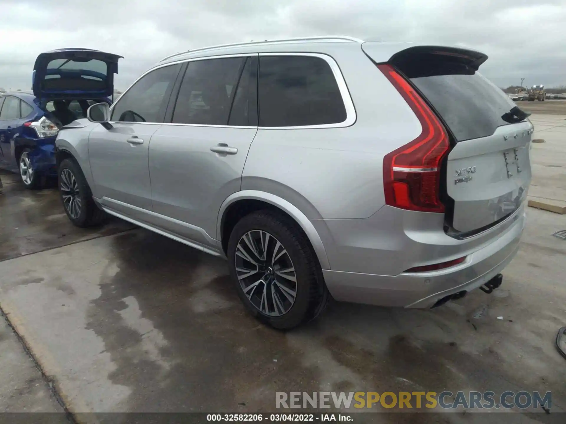 3 Фотография поврежденного автомобиля YV4A22PK0L1612390 VOLVO XC90 2020