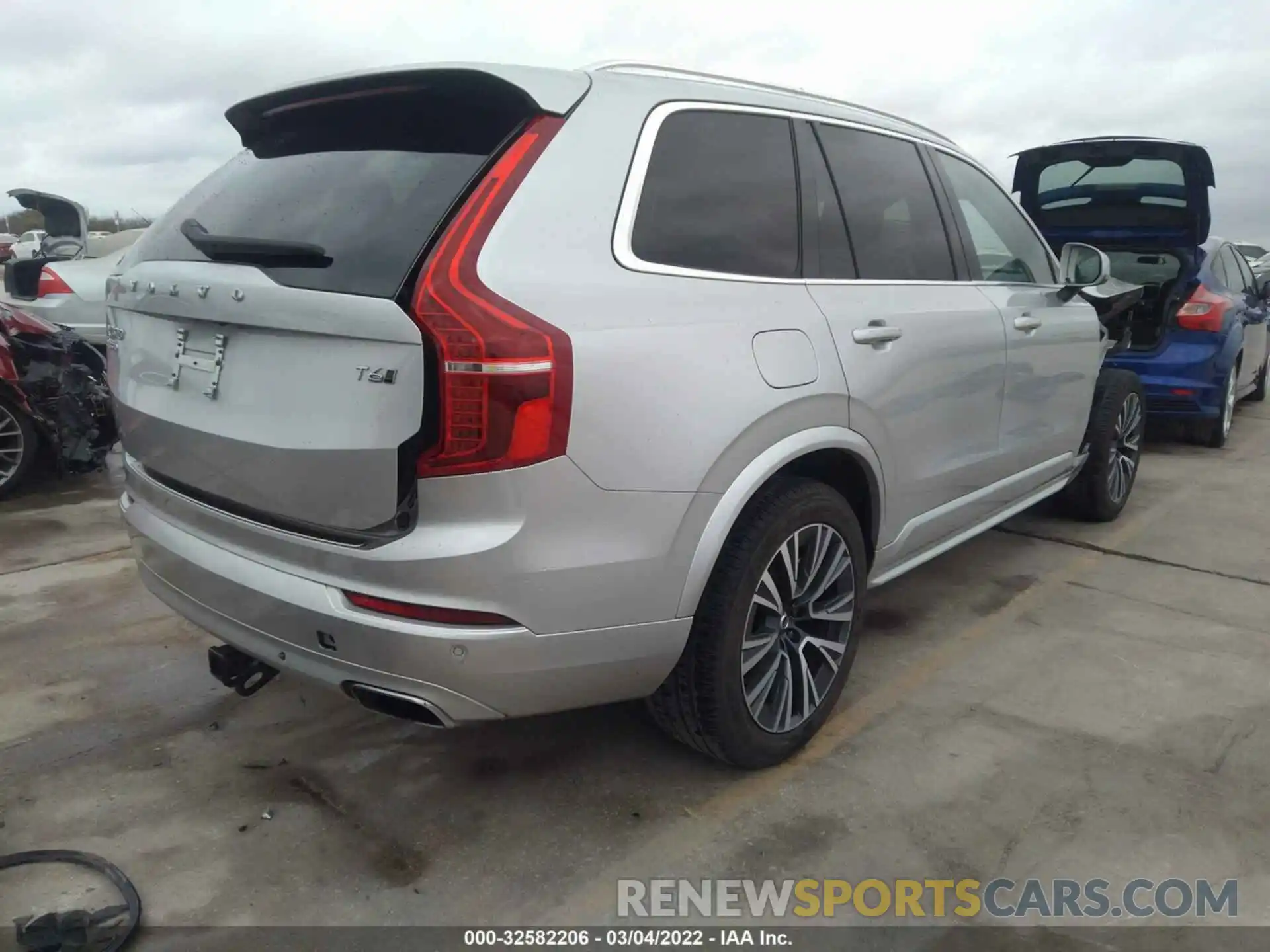 4 Фотография поврежденного автомобиля YV4A22PK0L1612390 VOLVO XC90 2020