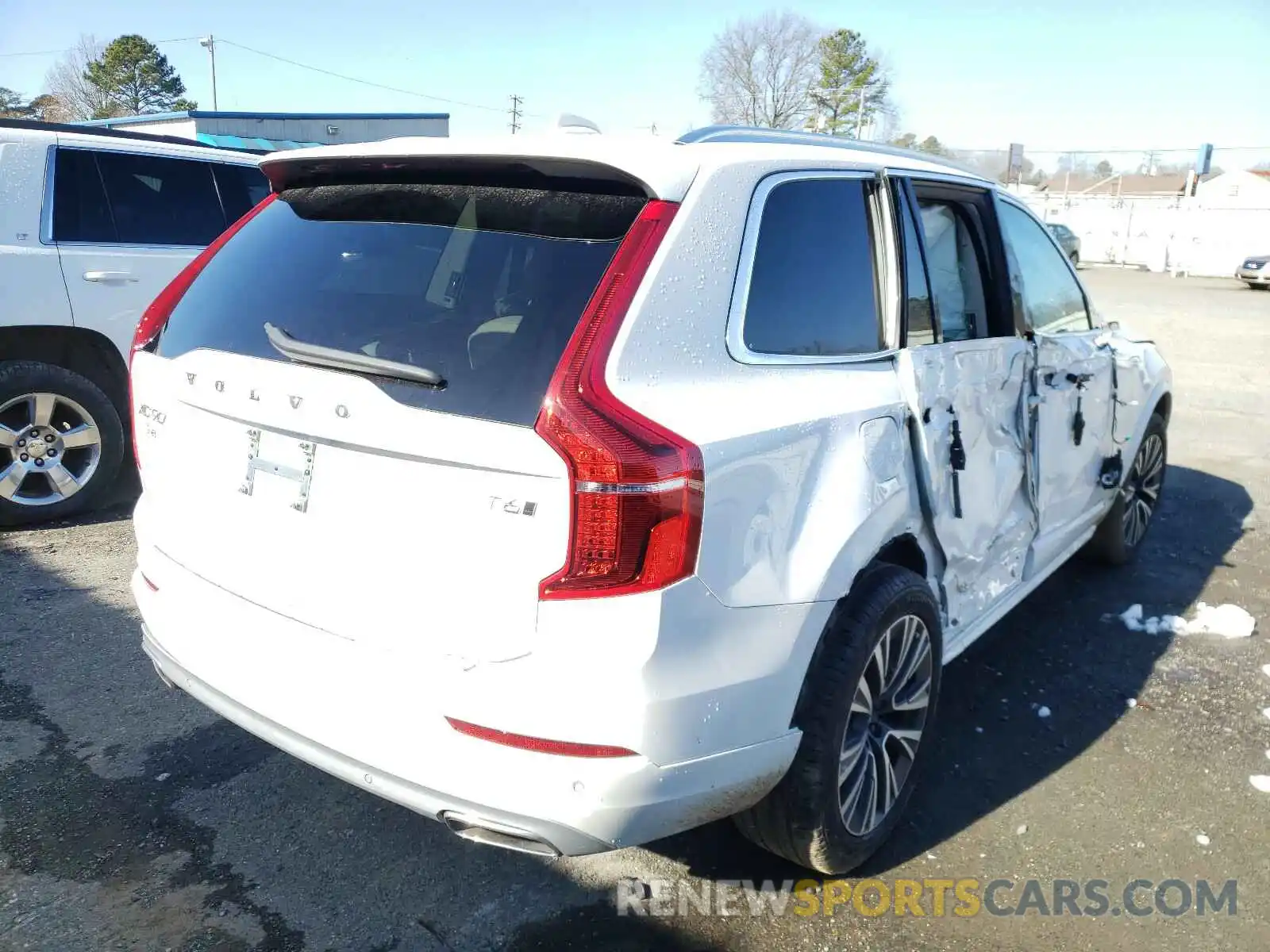 4 Photograph of a damaged car YV4A22PK1L1612494 VOLVO XC90 2020