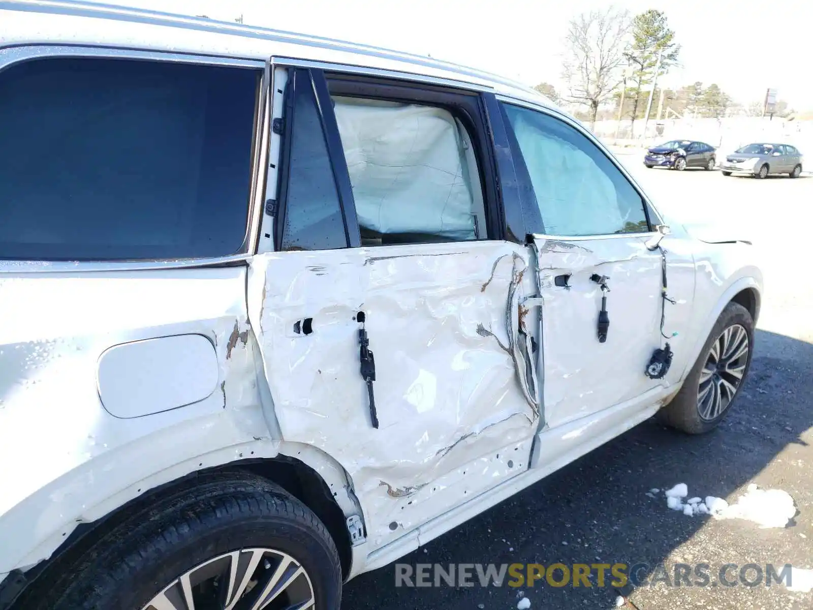 9 Photograph of a damaged car YV4A22PK1L1612494 VOLVO XC90 2020