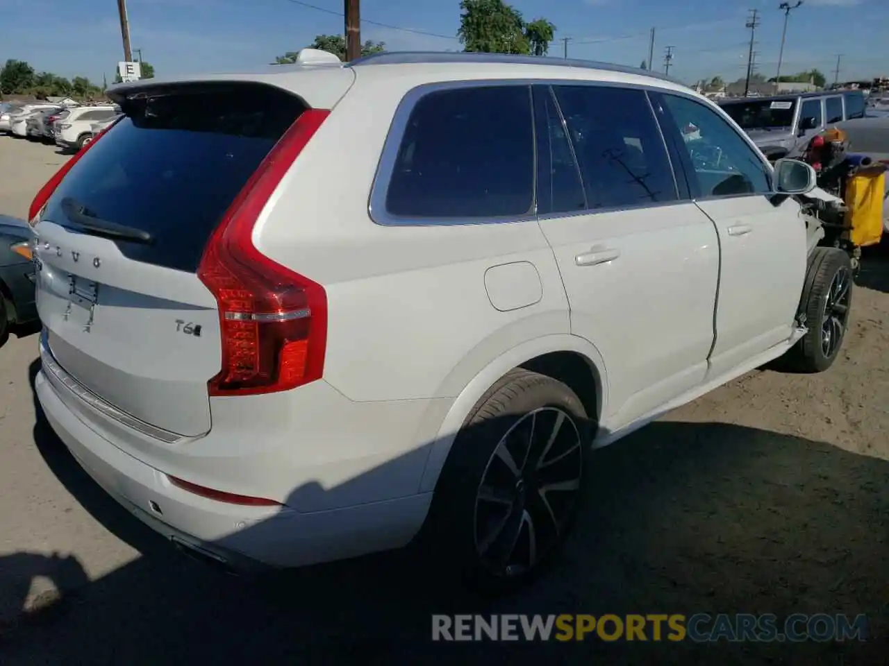 4 Photograph of a damaged car YV4A22PK1L1617758 VOLVO XC90 2020