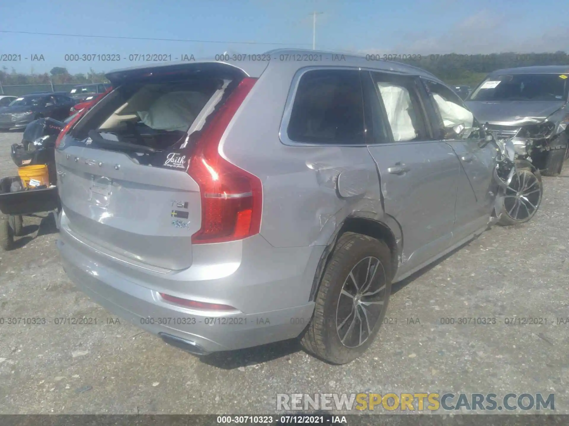 4 Photograph of a damaged car YV4A22PK2L1550488 VOLVO XC90 2020