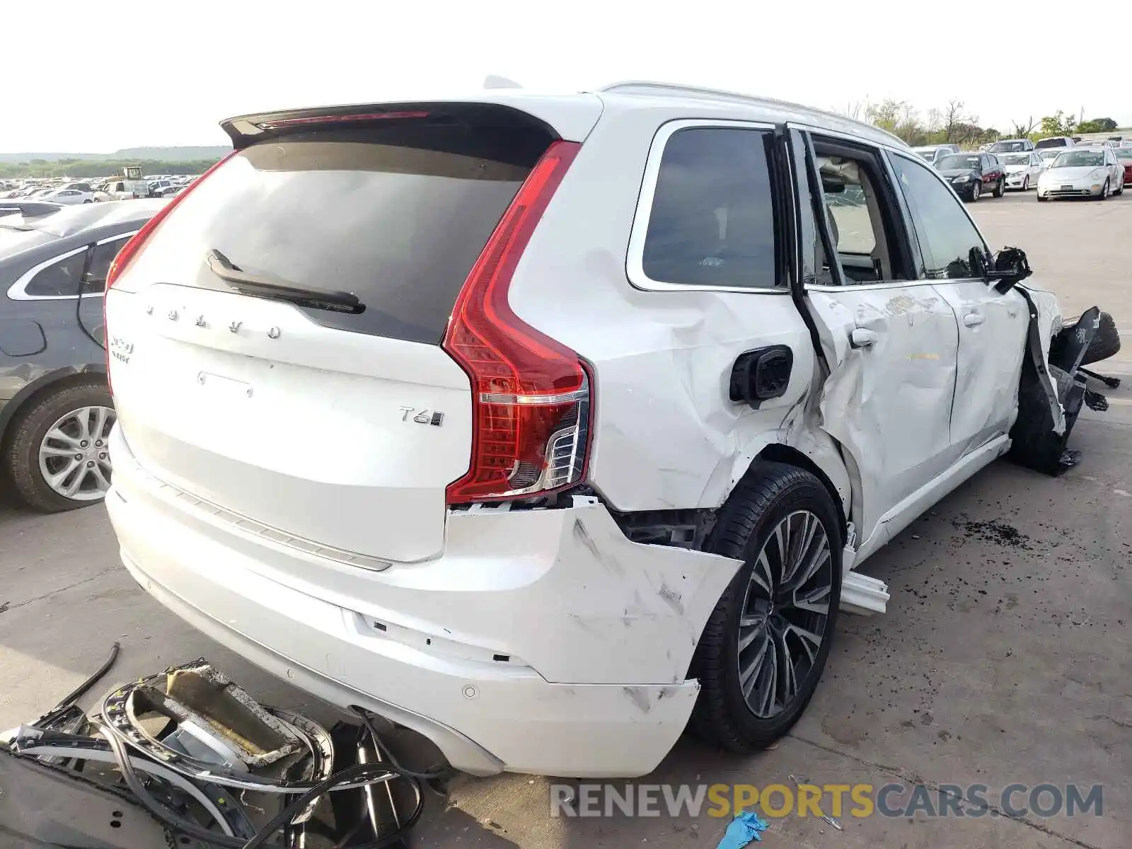 4 Photograph of a damaged car YV4A22PK2L1589677 VOLVO XC90 2020