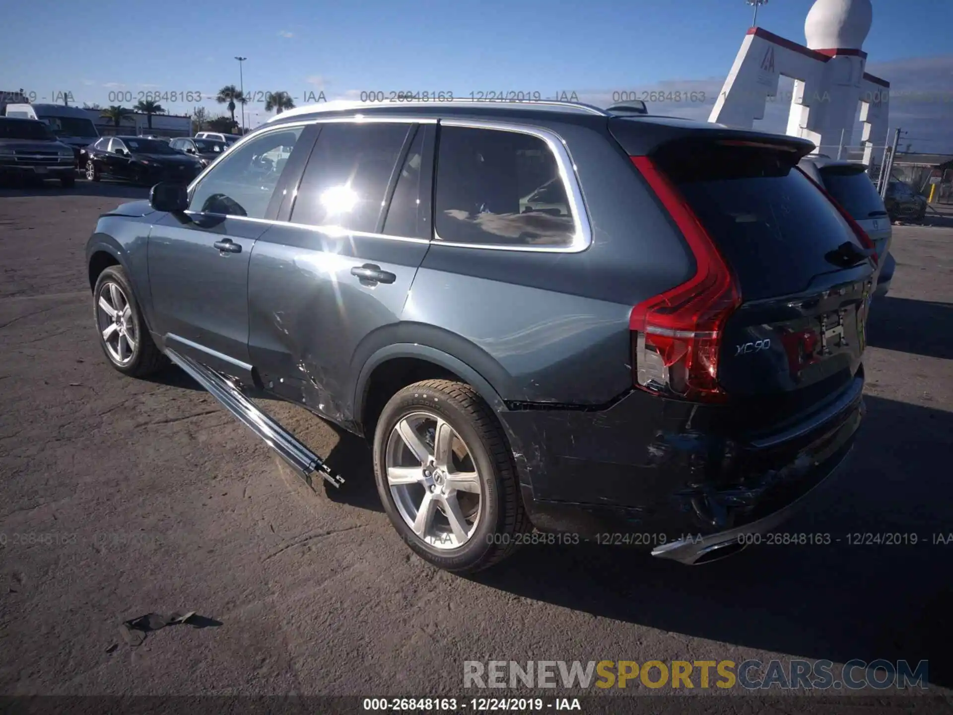 3 Photograph of a damaged car YV4A22PK3L1572290 VOLVO XC90 2020