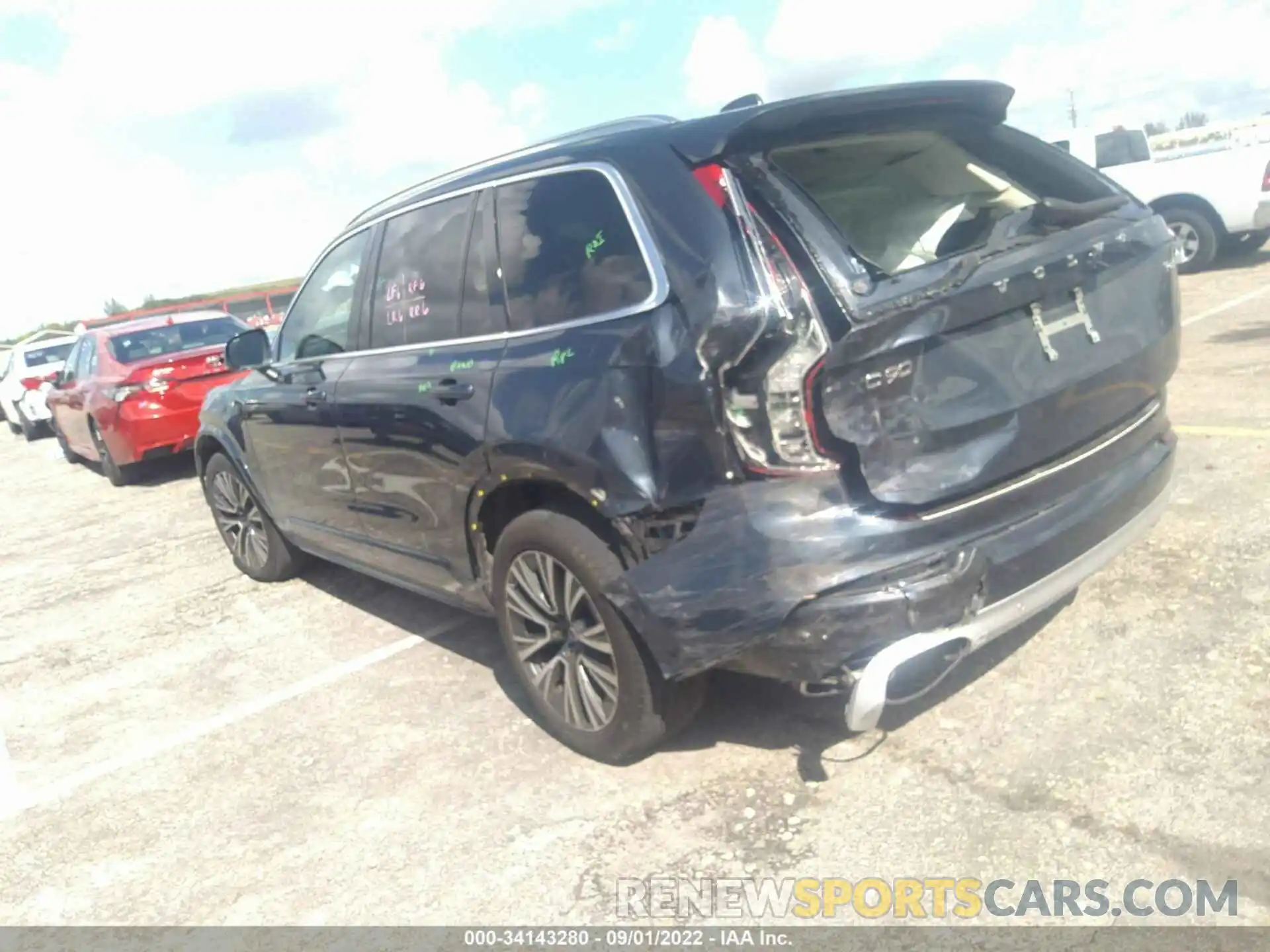 3 Photograph of a damaged car YV4A22PK3L1580003 VOLVO XC90 2020