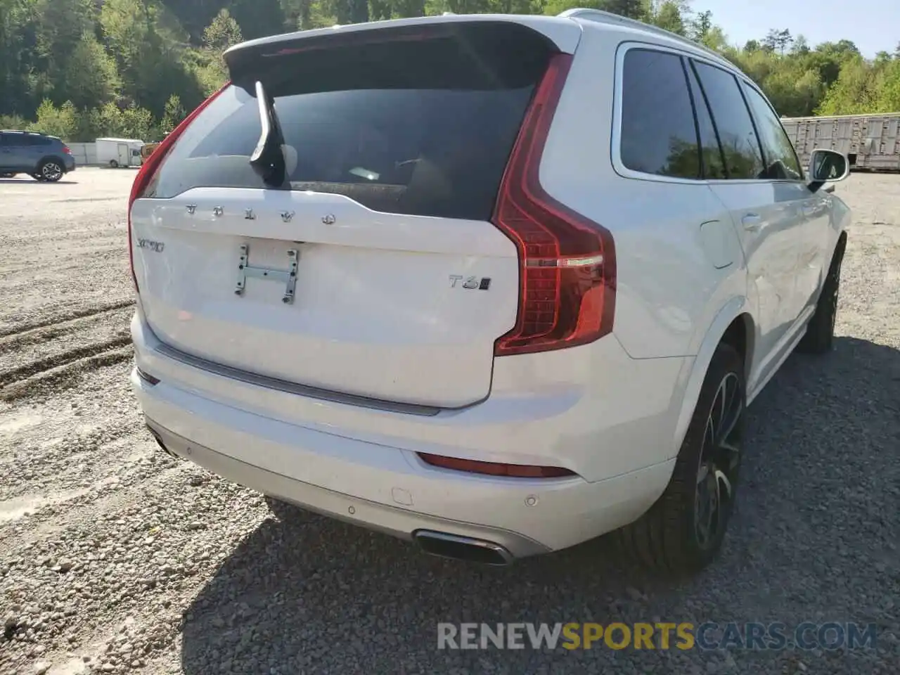 4 Photograph of a damaged car YV4A22PK5L1552655 VOLVO XC90 2020