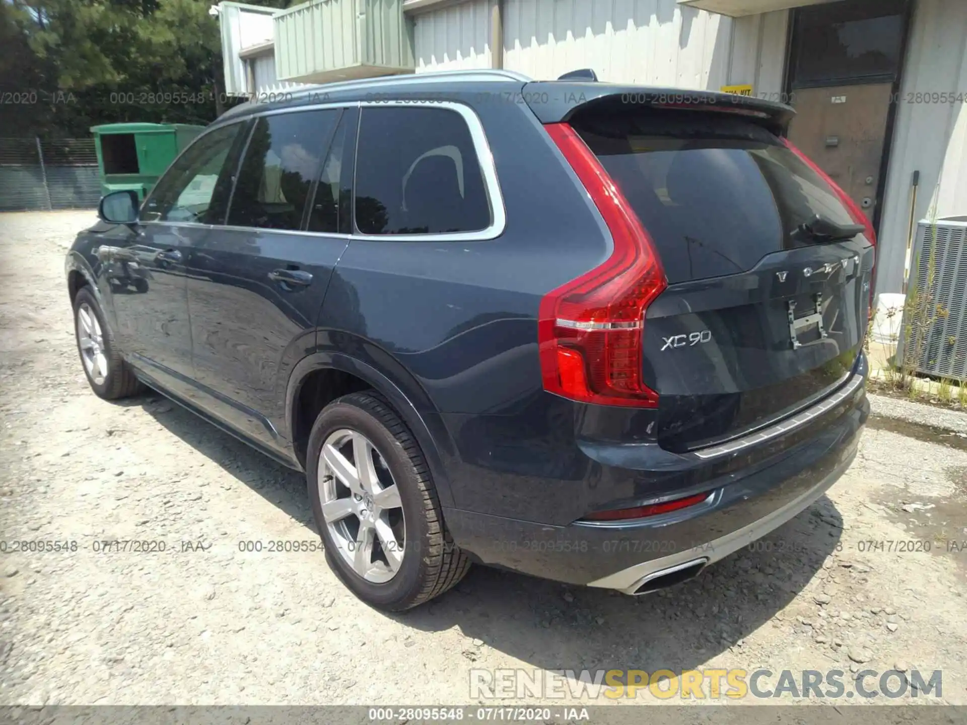 3 Photograph of a damaged car YV4A22PK5L1569374 VOLVO XC90 2020