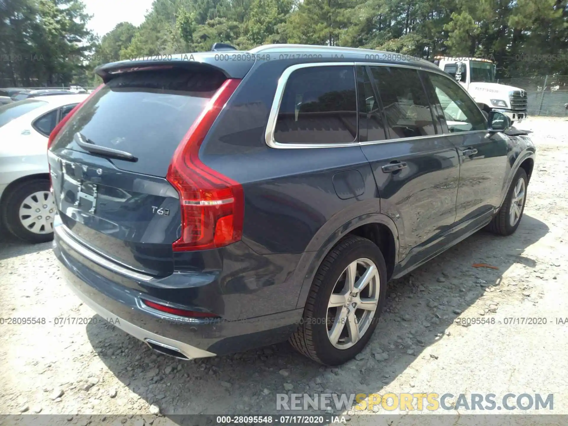 4 Photograph of a damaged car YV4A22PK5L1569374 VOLVO XC90 2020