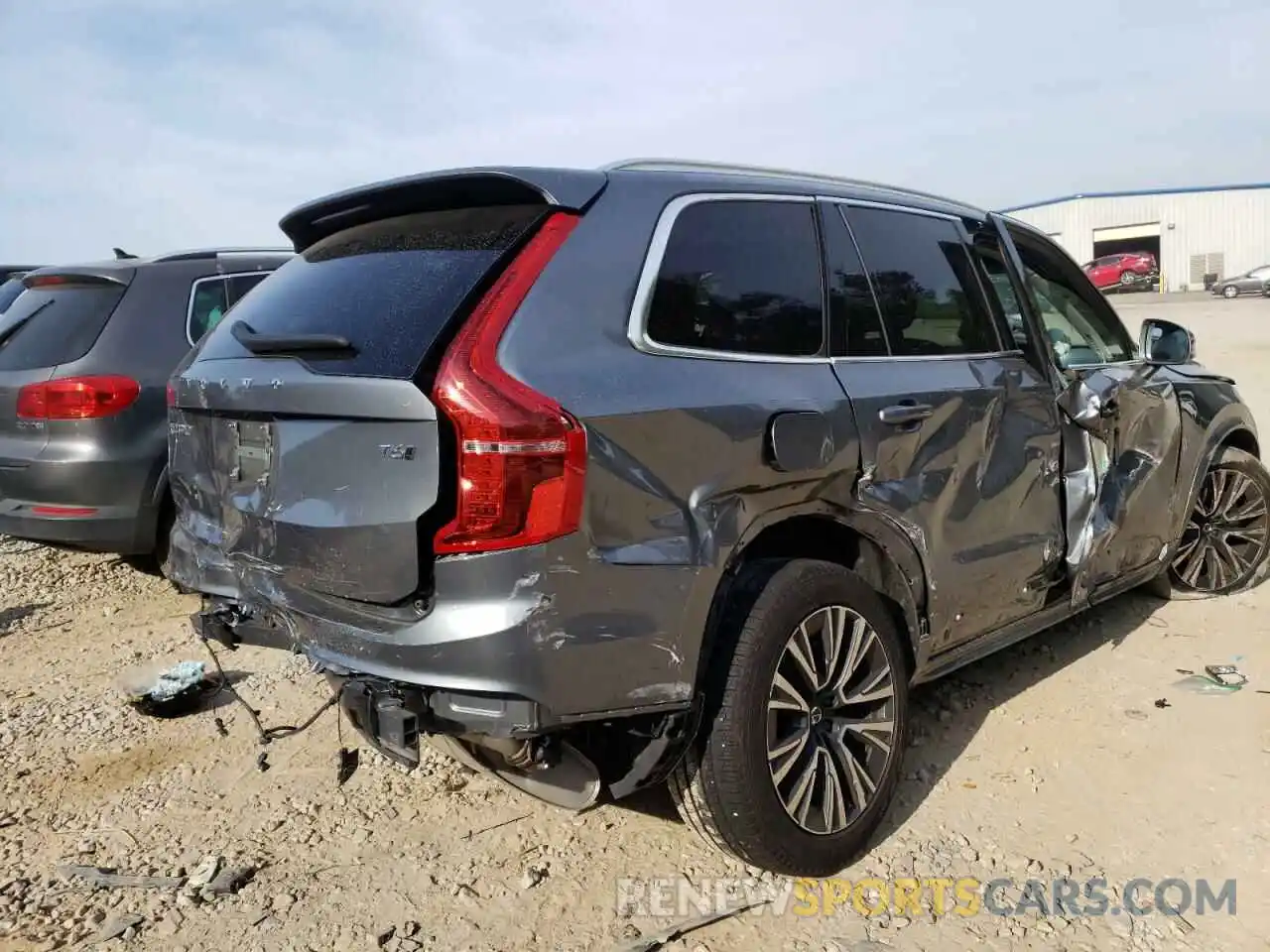 4 Photograph of a damaged car YV4A22PK5L1600929 VOLVO XC90 2020