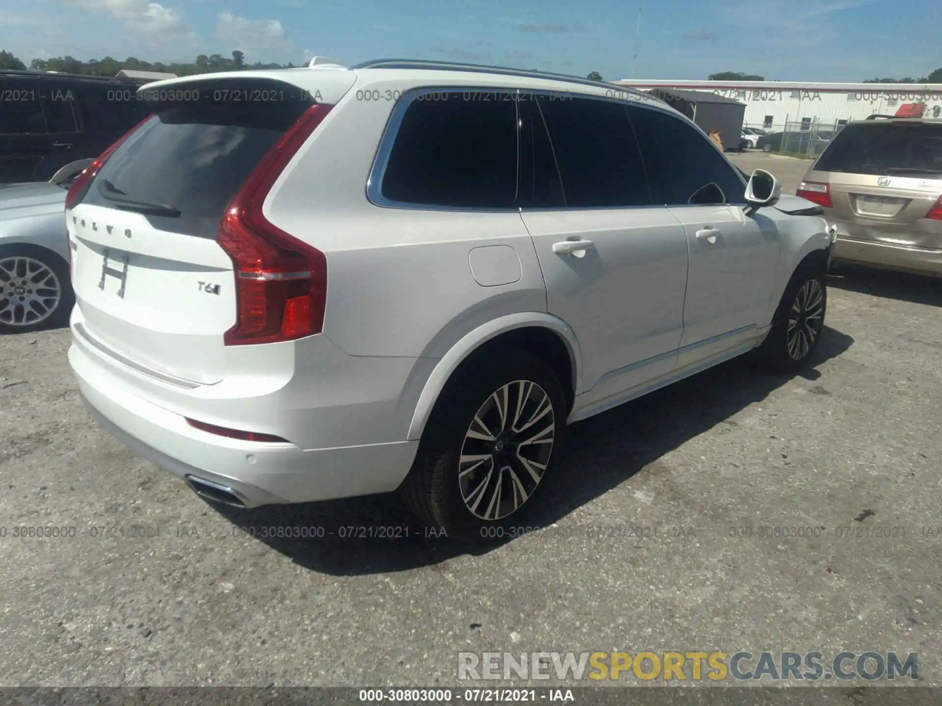 4 Photograph of a damaged car YV4A22PK6L1565222 VOLVO XC90 2020