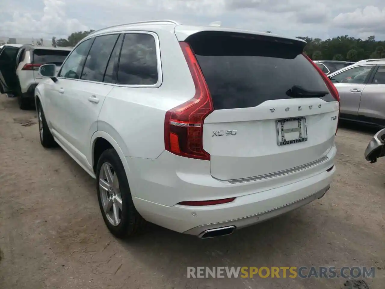 3 Photograph of a damaged car YV4A22PK6L1615522 VOLVO XC90 2020