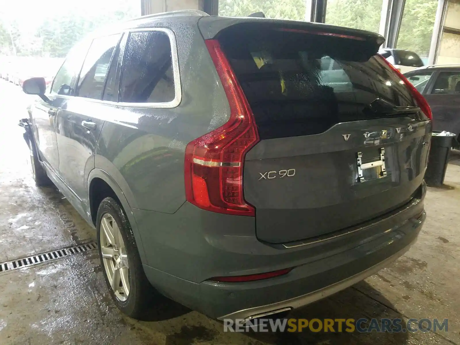 3 Photograph of a damaged car YV4A22PK7L1572440 VOLVO XC90 2020