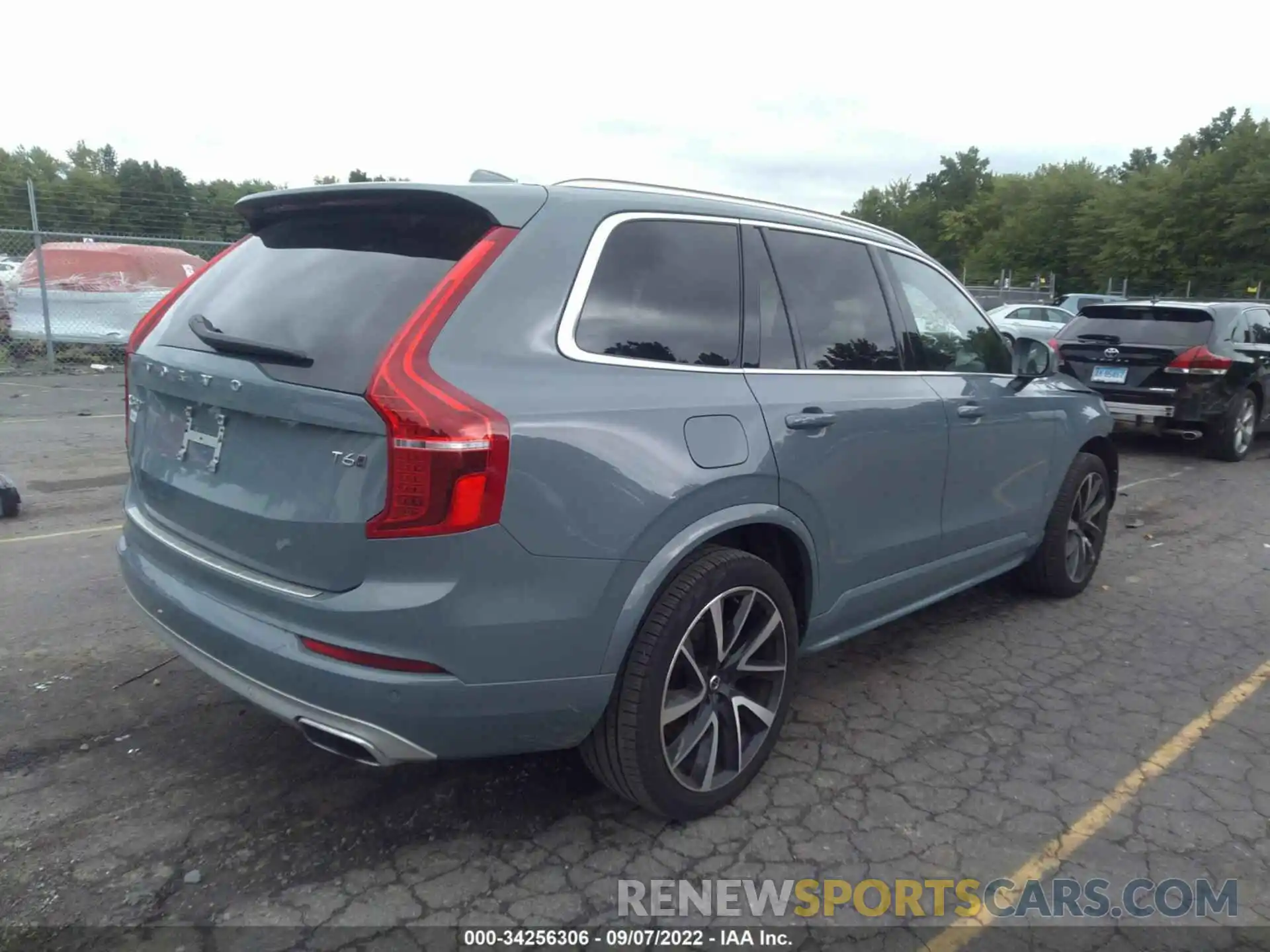 4 Photograph of a damaged car YV4A22PK7L1611477 VOLVO XC90 2020