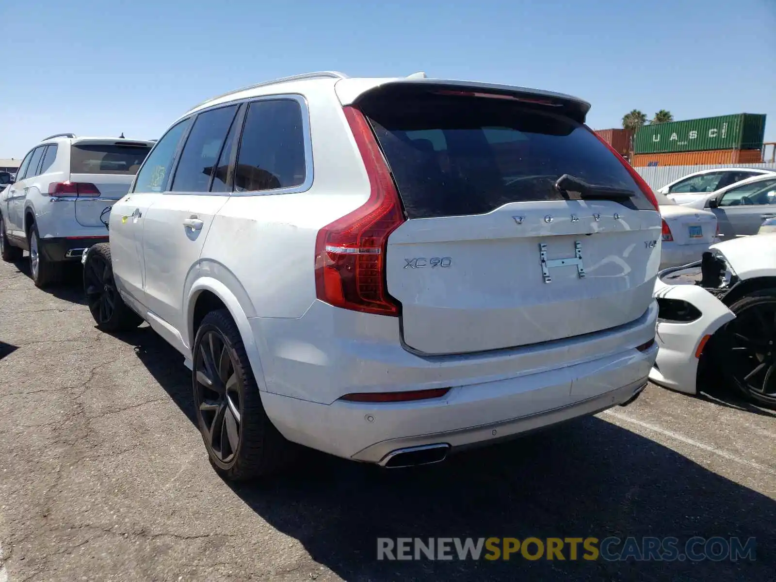 3 Photograph of a damaged car YV4A22PK8L1533064 VOLVO XC90 2020