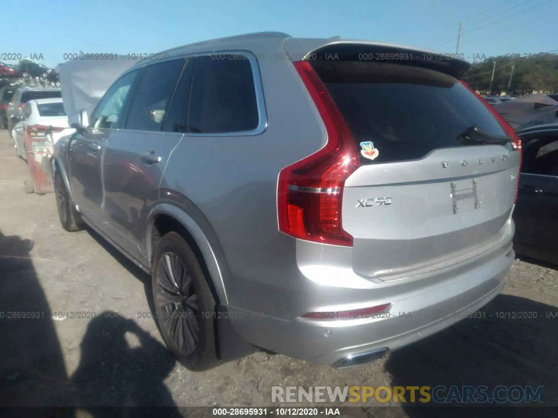 3 Фотография поврежденного автомобиля YV4A22PK8L1552195 VOLVO XC90 2020