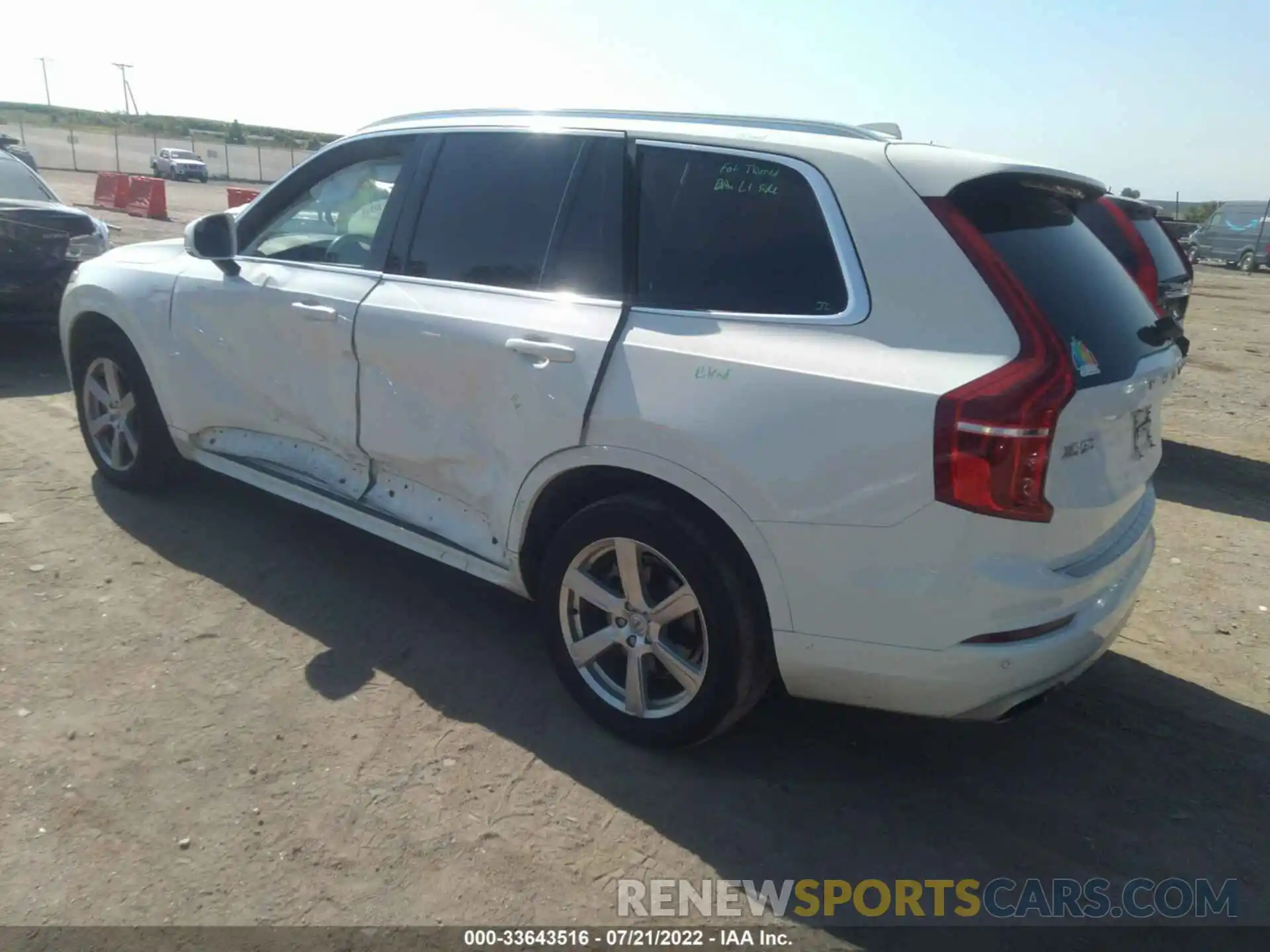 3 Photograph of a damaged car YV4A22PK8L1569739 VOLVO XC90 2020