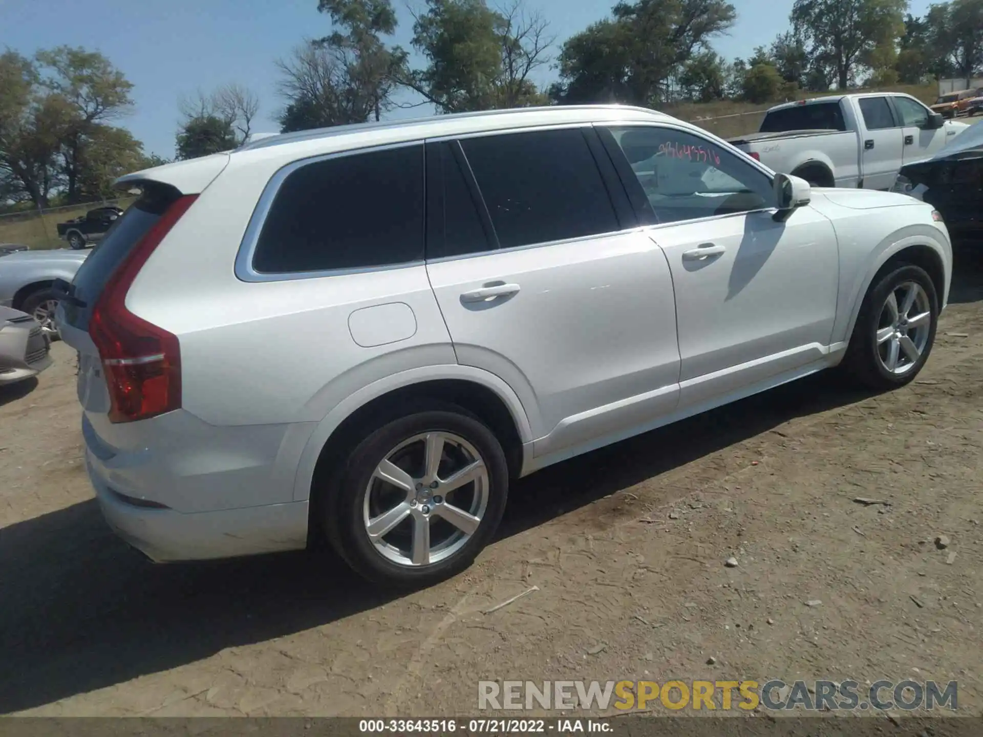 4 Photograph of a damaged car YV4A22PK8L1569739 VOLVO XC90 2020