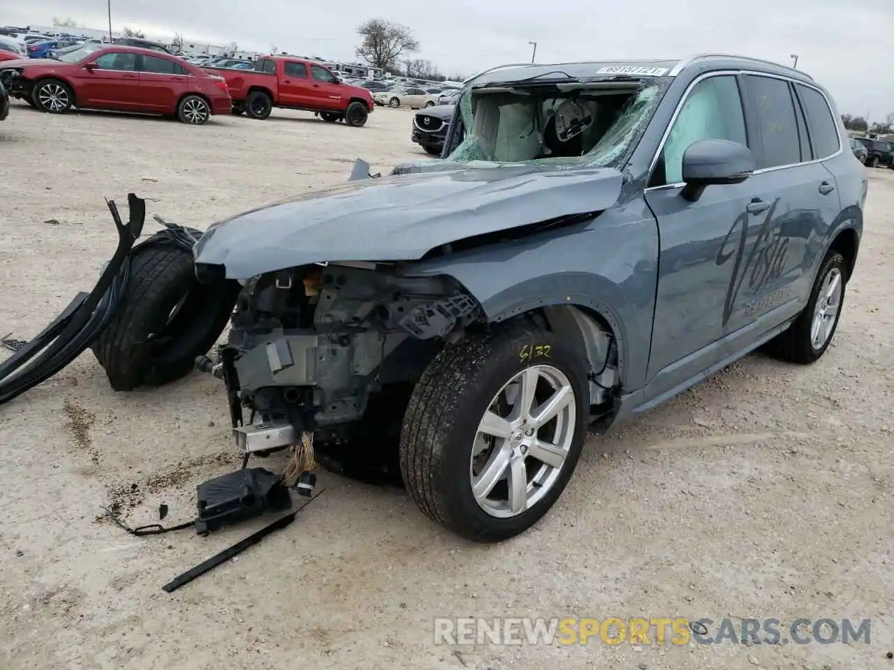 2 Photograph of a damaged car YV4A22PK8L1597492 VOLVO XC90 2020