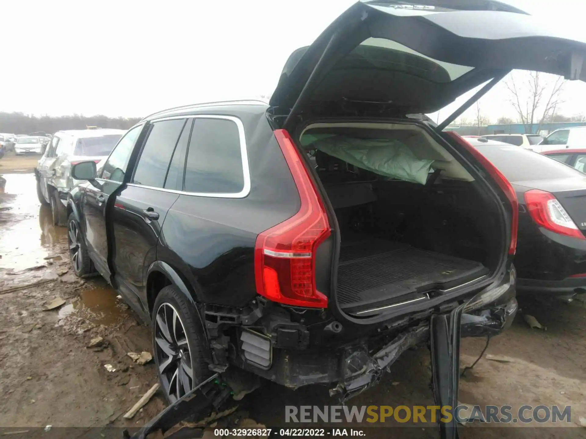 3 Photograph of a damaged car YV4A22PK8L1599646 VOLVO XC90 2020