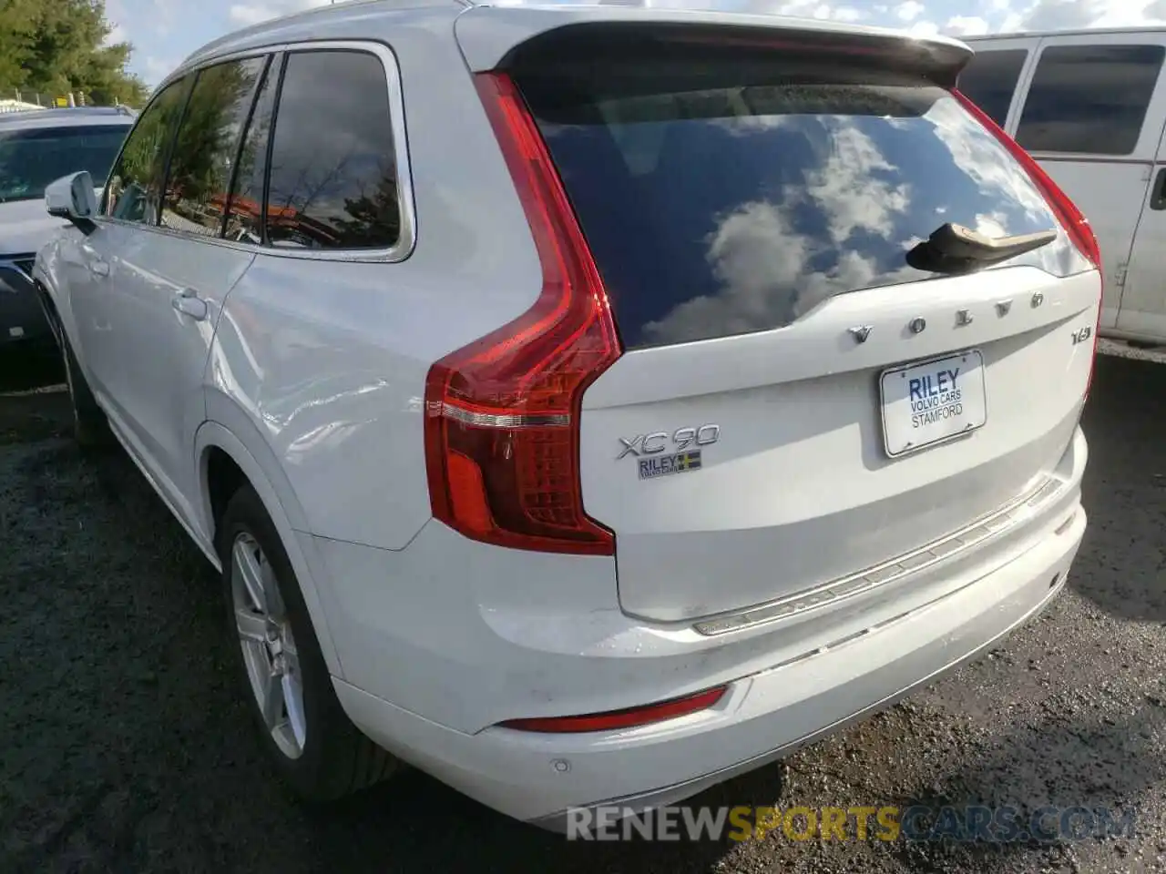 3 Photograph of a damaged car YV4A22PK8L1615098 VOLVO XC90 2020