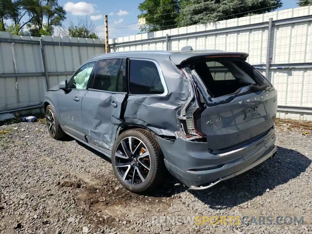 3 Photograph of a damaged car YV4A22PK9L1541934 VOLVO XC90 2020