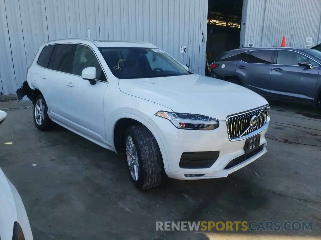 1 Фотография поврежденного автомобиля YV4A22PK9L1602151 VOLVO XC90 2020