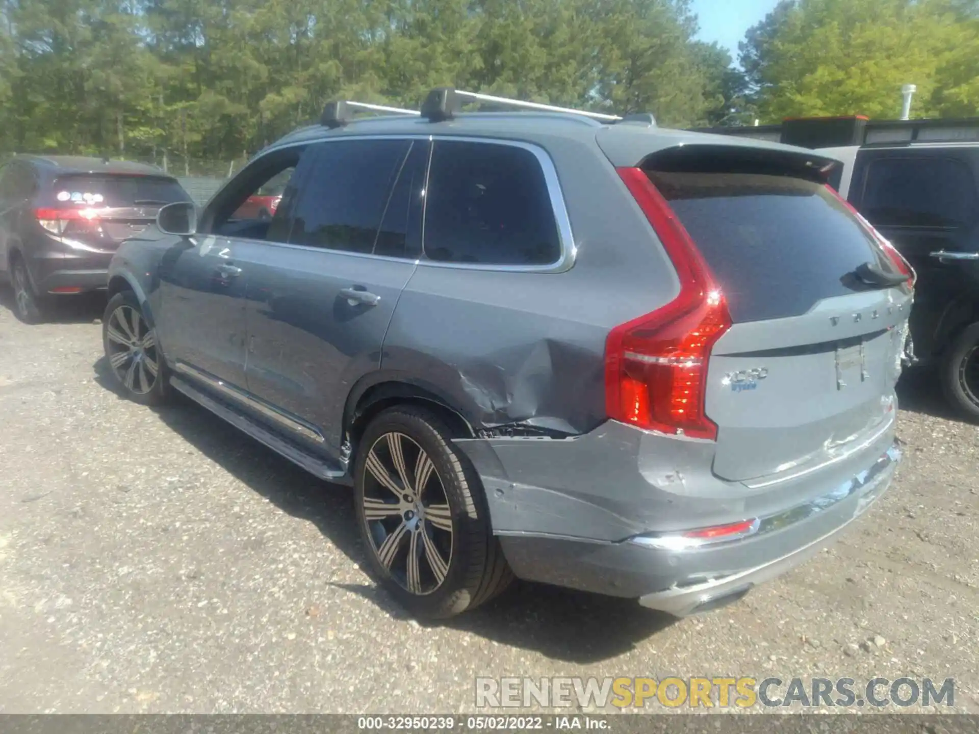 3 Photograph of a damaged car YV4A22PL0L1537196 VOLVO XC90 2020